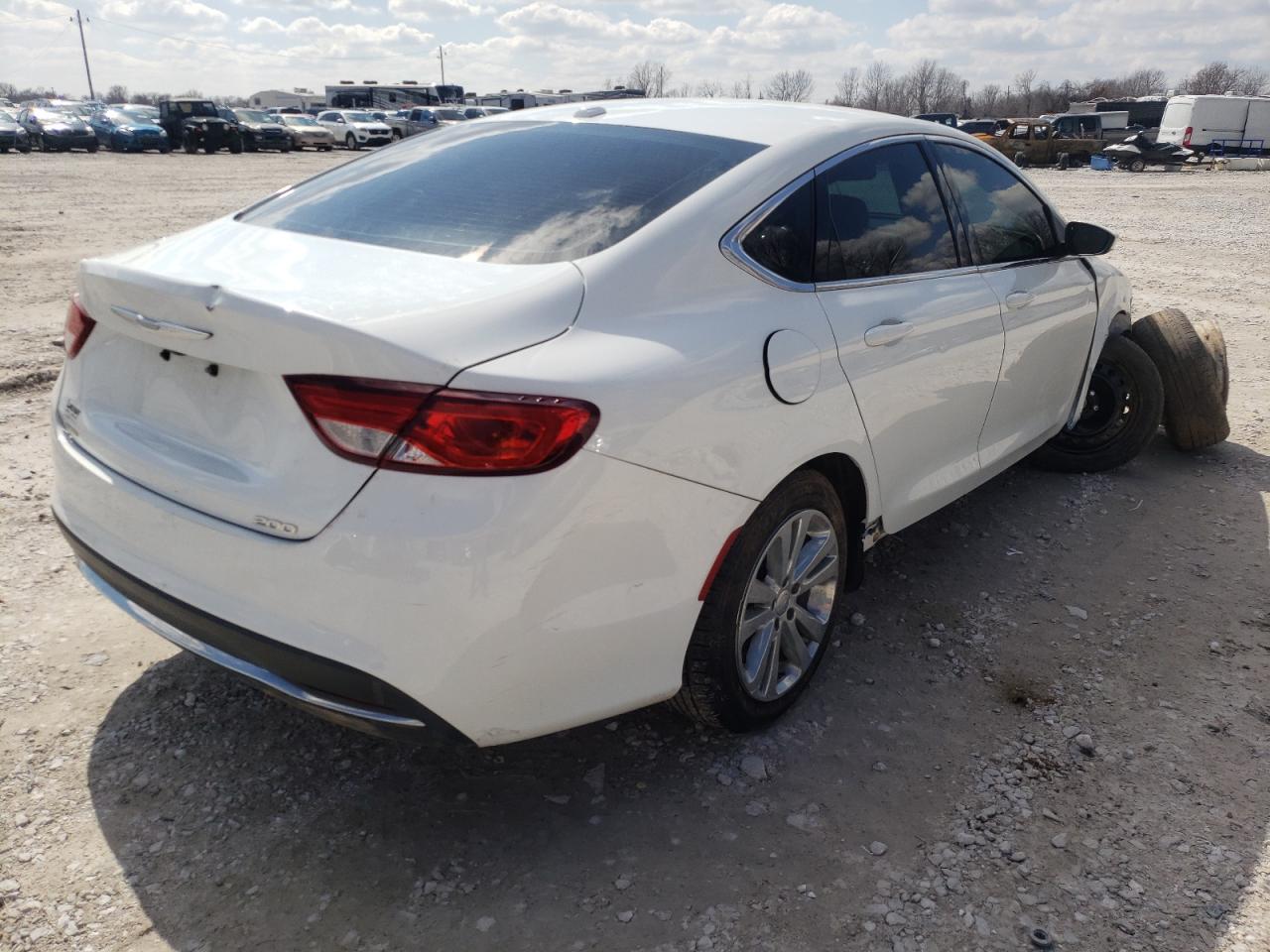Photo 4 from auction – 2015 CHRYSLER 200 LIMITE with VIN 1C3CCCAB3FN604003