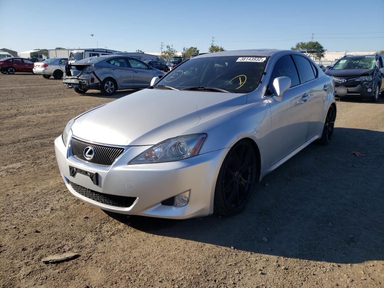 Photo 2 from auction – 2007 LEXUS IS 250 with VIN JTHCK262972010759