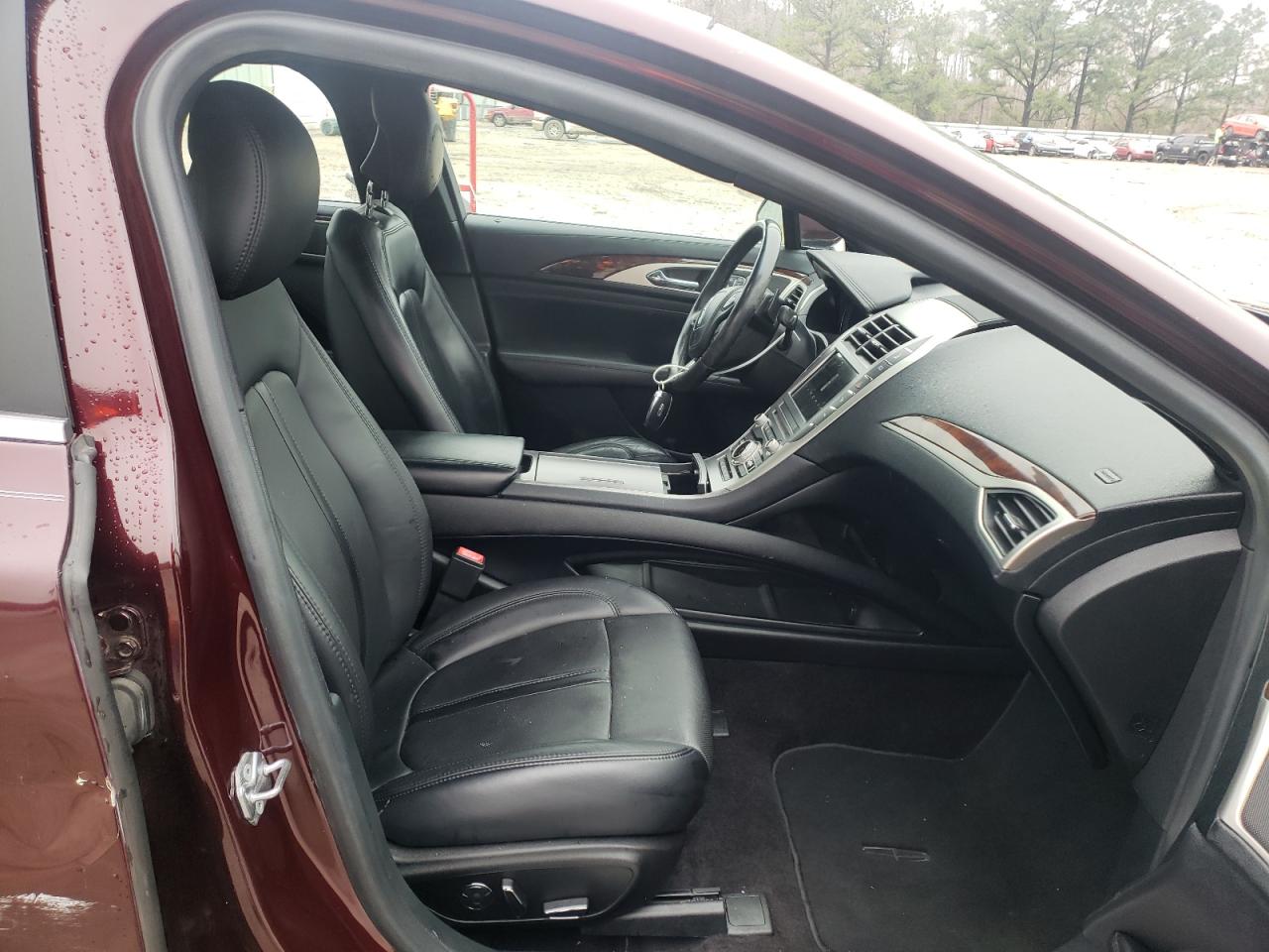Photo 5 from auction – 2017 LINCOLN MKZ RESERV with VIN 3LN6L5E98HR641975