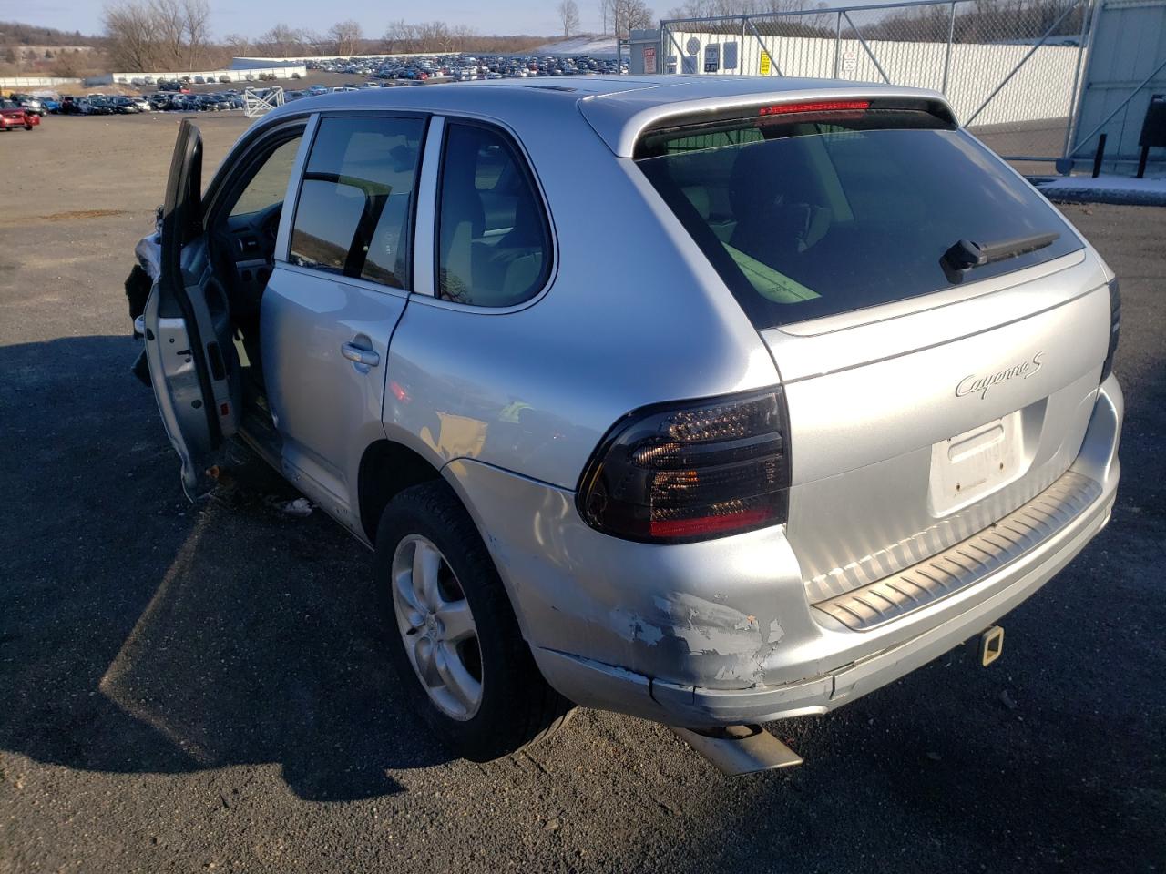 Photo 3 from auction – 2006 PORSCHE CAYENNE S with VIN WP1AB29P56LA60744