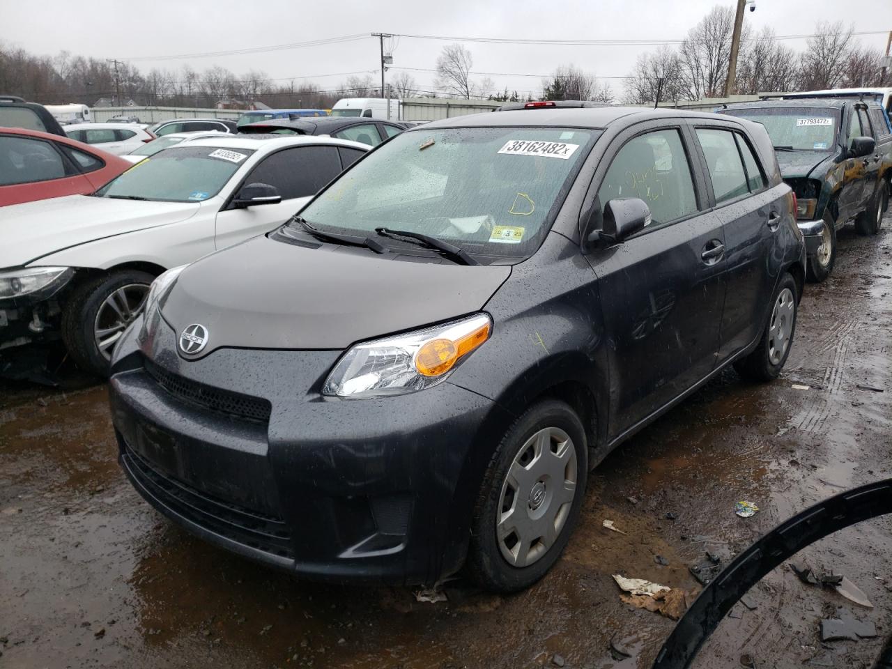 Photo 2 from auction – 2010 TOYOTA SCION XD with VIN JTKKU4B40AJ058229
