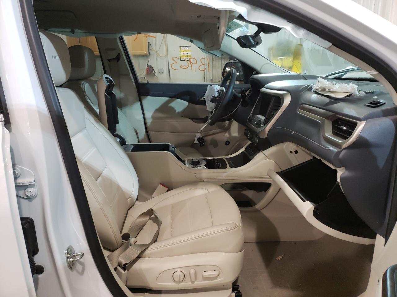 Photo 5 from auction – 2021 GMC ACADIA DEN with VIN 1GKKNPLS3MZ137200