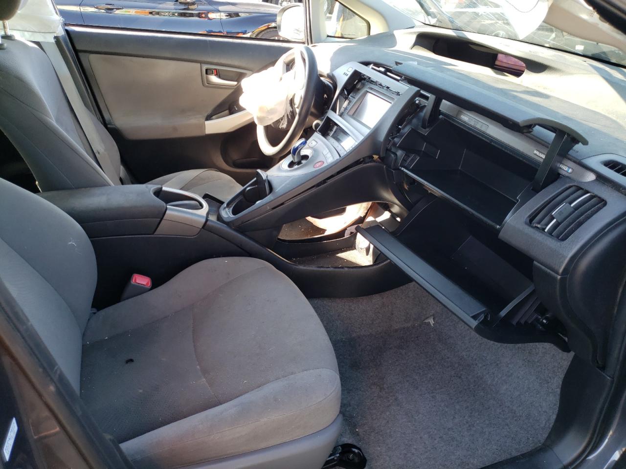 Photo 5 from auction – 2013 TOYOTA PRIUS PLUG with VIN JTDKN3DP9D3045736