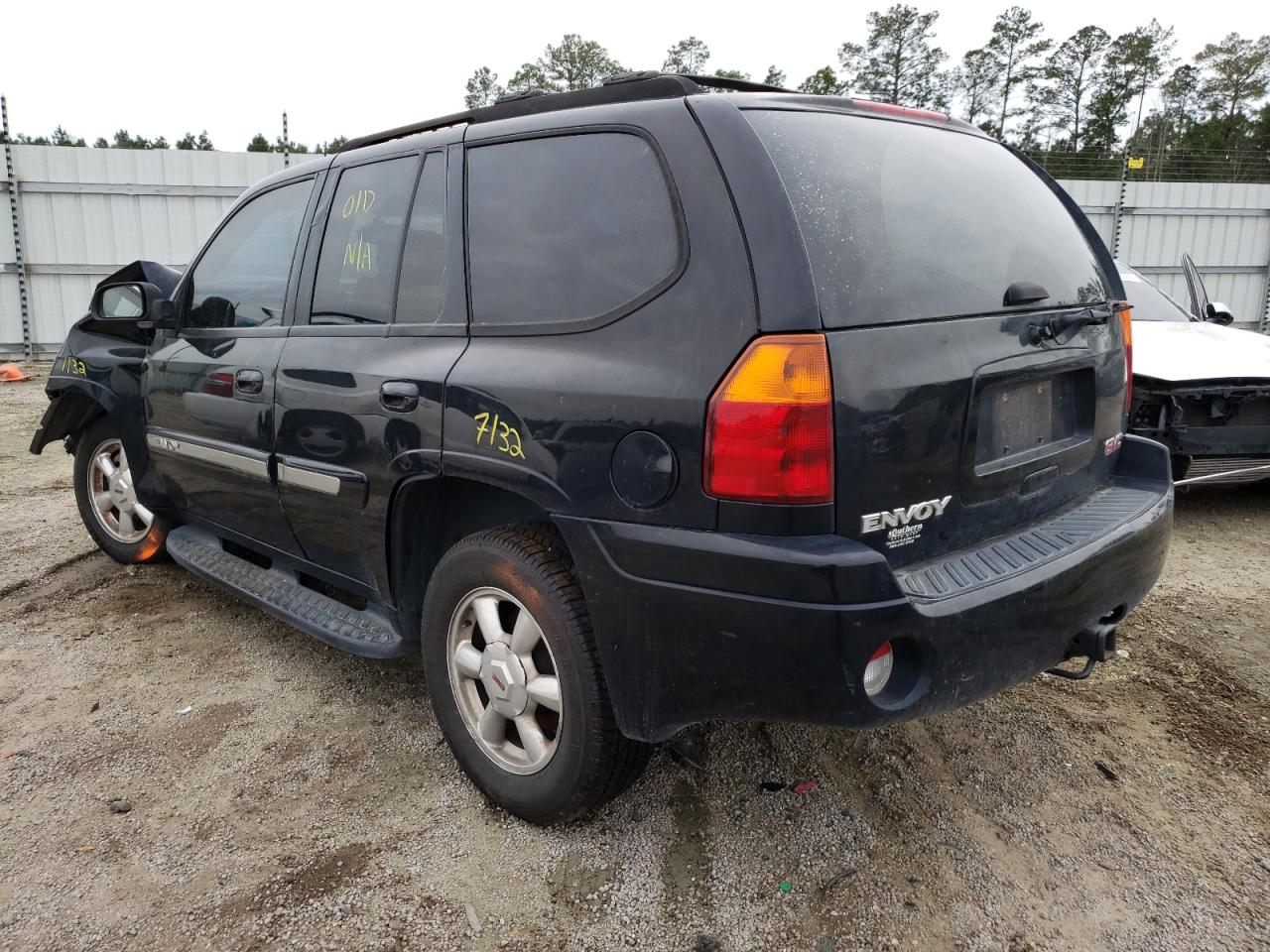 Photo 3 from auction – 2005 GMC ENVOY with VIN 1GKDS13S352259242