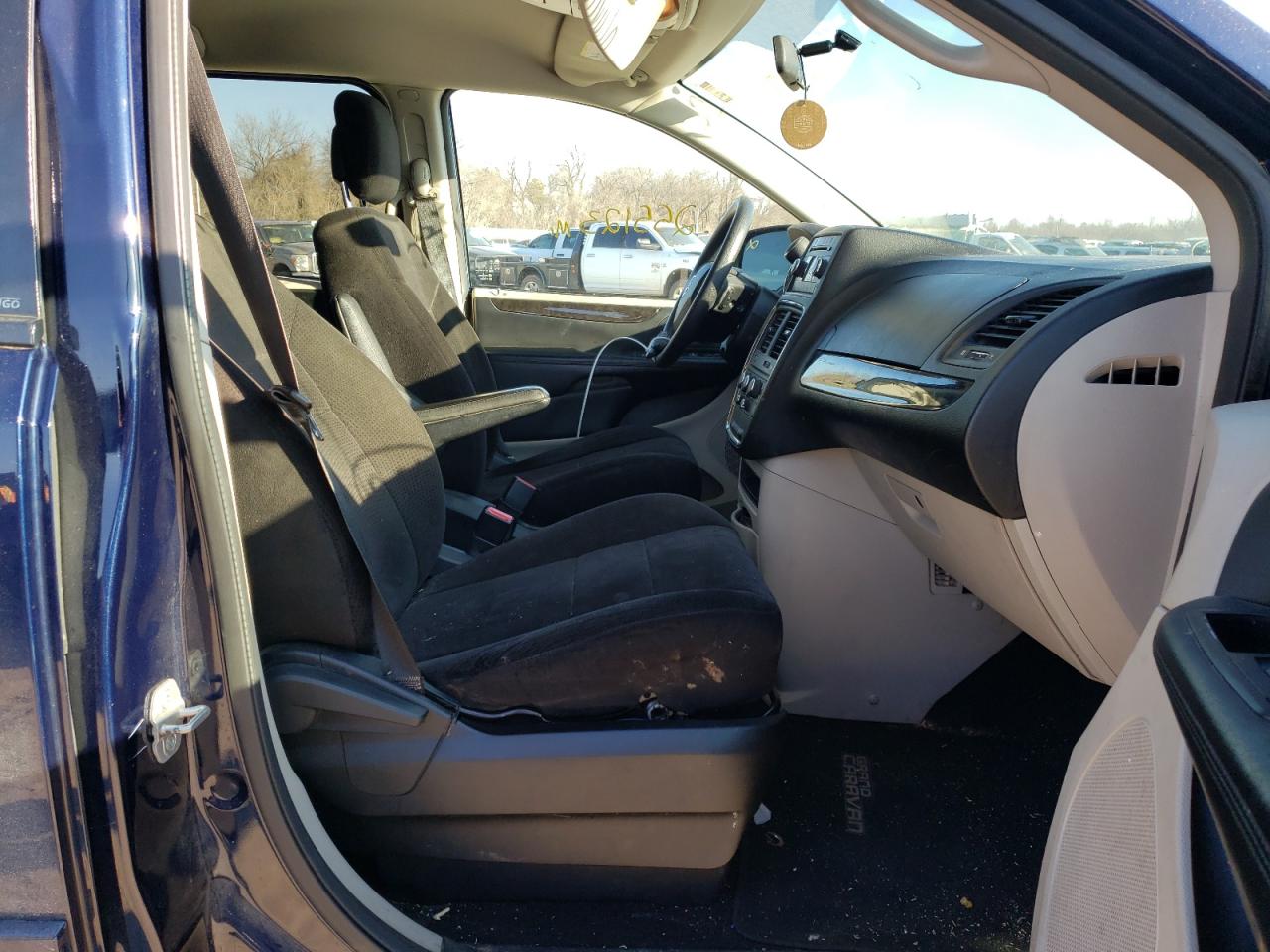 Photo 5 from auction – 2012 DODGE GRAND CARA with VIN 2C4RDGBG3CR418416
