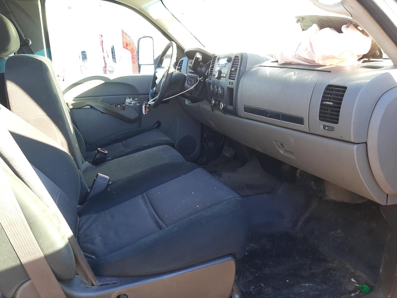 Photo 5 from auction – 2013 CHEVROLET SILVERADO with VIN 1GB2CVCG8DZ254938