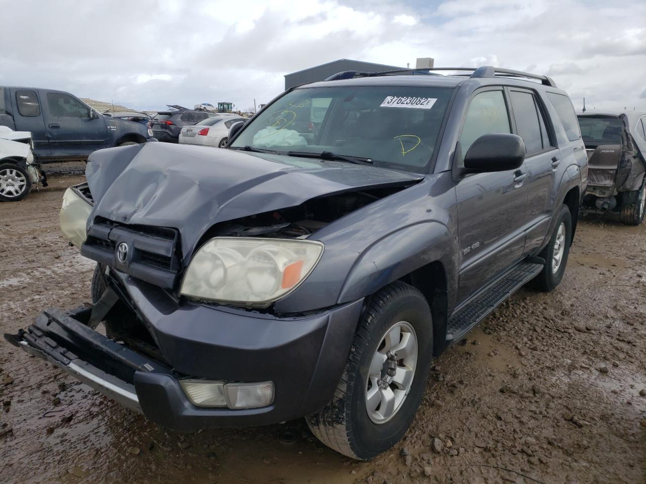 Photo 2 from auction – 2003 TOYOTA 4RUNNER SR with VIN JTEBU14R330014230