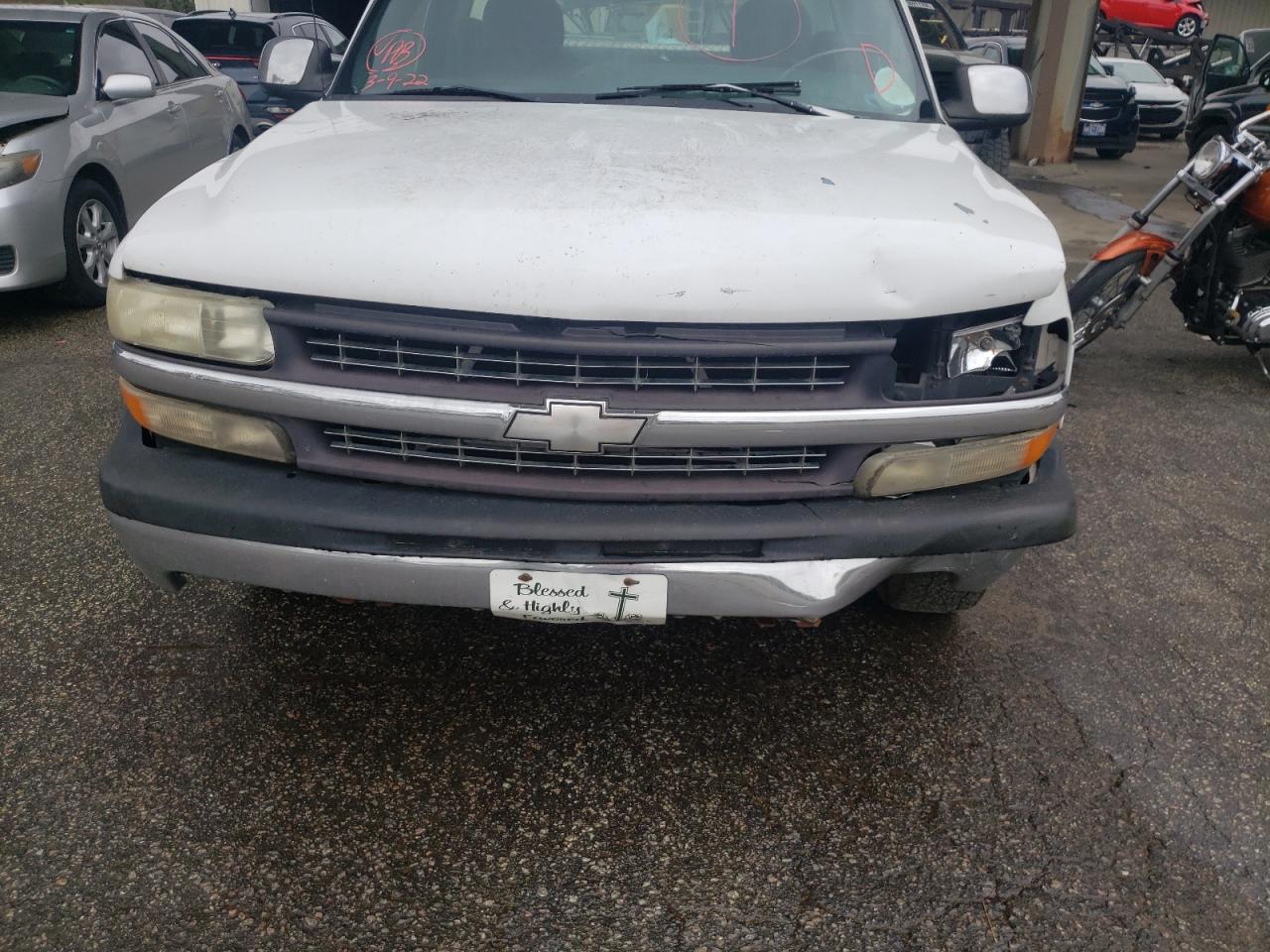 Photo 9 from auction – 2000 CHEVROLET SILVERADO with VIN 1GCEC14V1YE112149