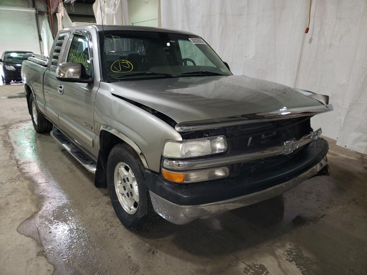 CHEVROLET SILVERADO 2000 with VIN 2GCEC19T2Y1246029 - Photo from auction