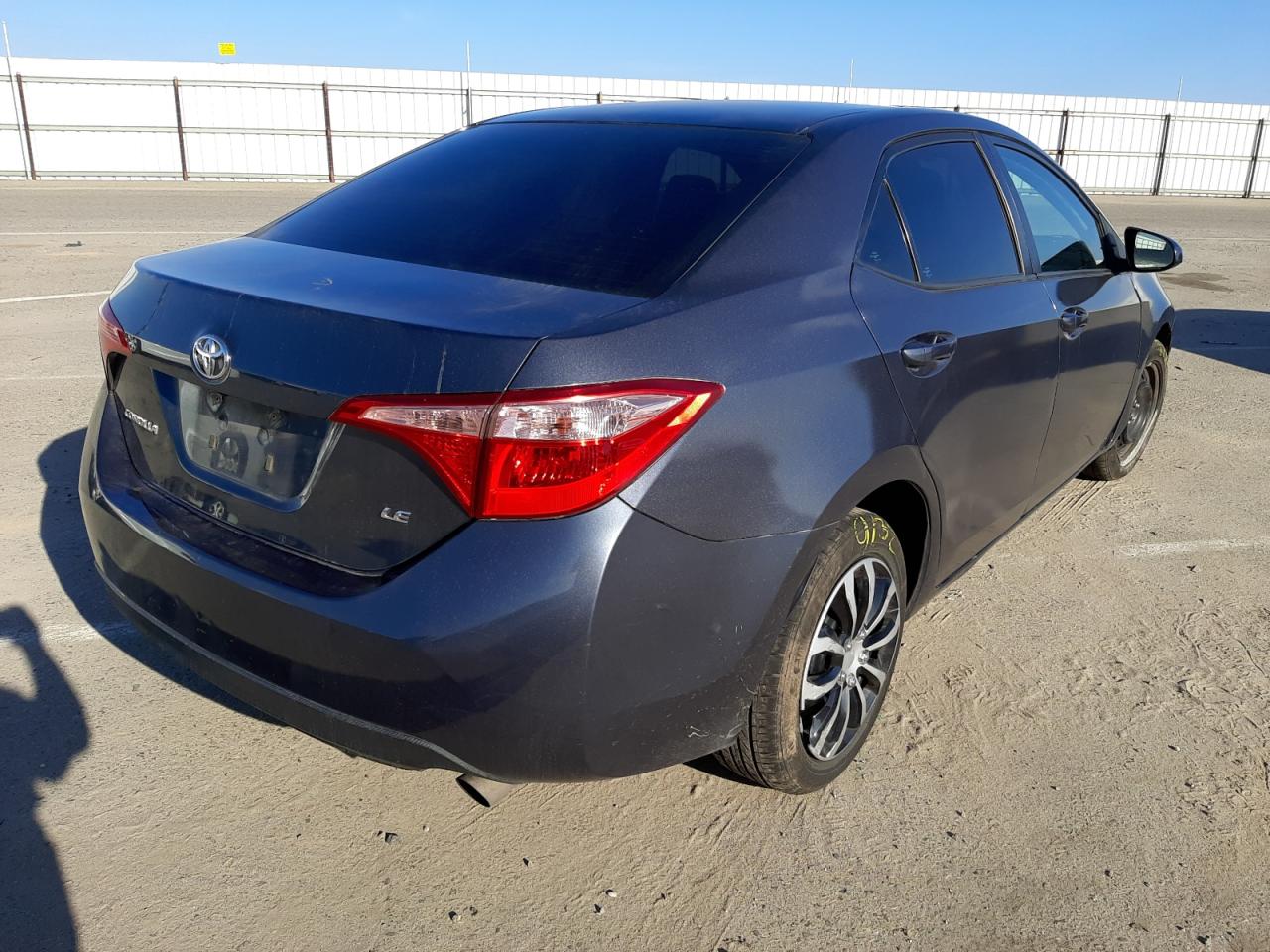 Photo 4 from auction – 2018 TOYOTA COROLLA L with VIN 2T1BURHE2JC035955