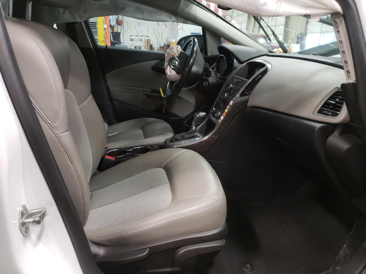 Photo 5 from auction – 2014 BUICK VERANO CON with VIN 1G4PR5SK1E4177104