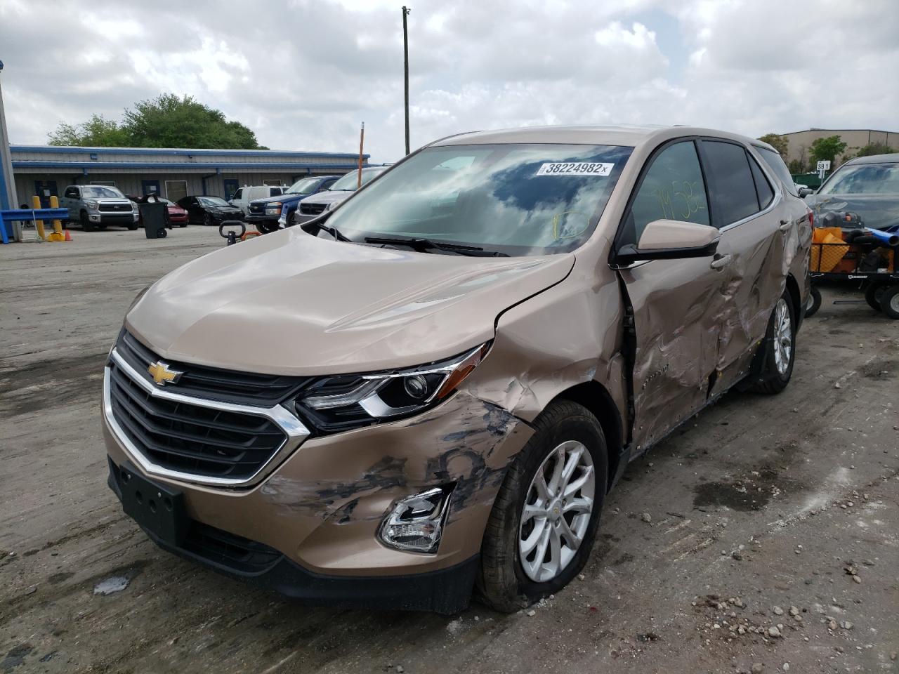 Photo 2 from auction – 2019 CHEVROLET EQUINOX LT with VIN 2GNAXKEV7K6180904