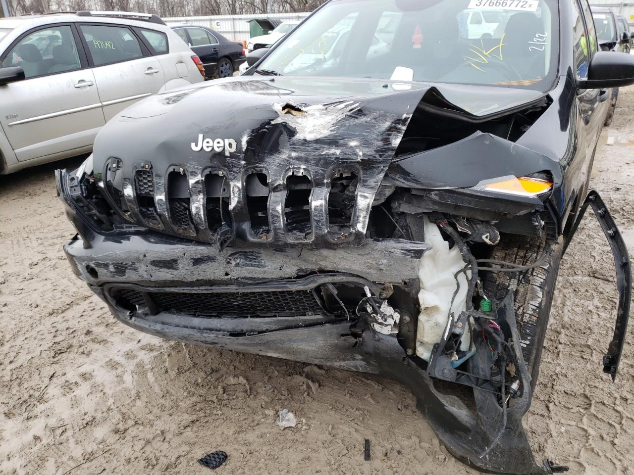 Photo 9 from auction – 2014 JEEP CHEROKEE S with VIN 1C4PJMAB4EW141970
