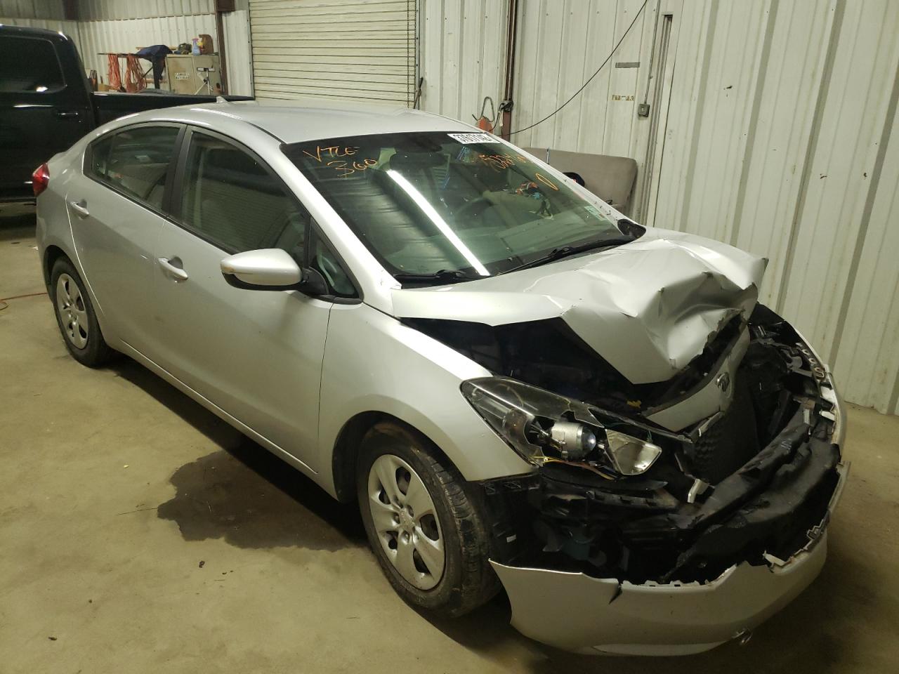 KIA FORTE LX 2016 with VIN KNAFK4A66G5522463 - Photo from auction