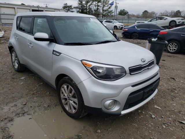 KIA SOUL + 2018 with VIN KNDJP3A53J7620300 - Photo from auction