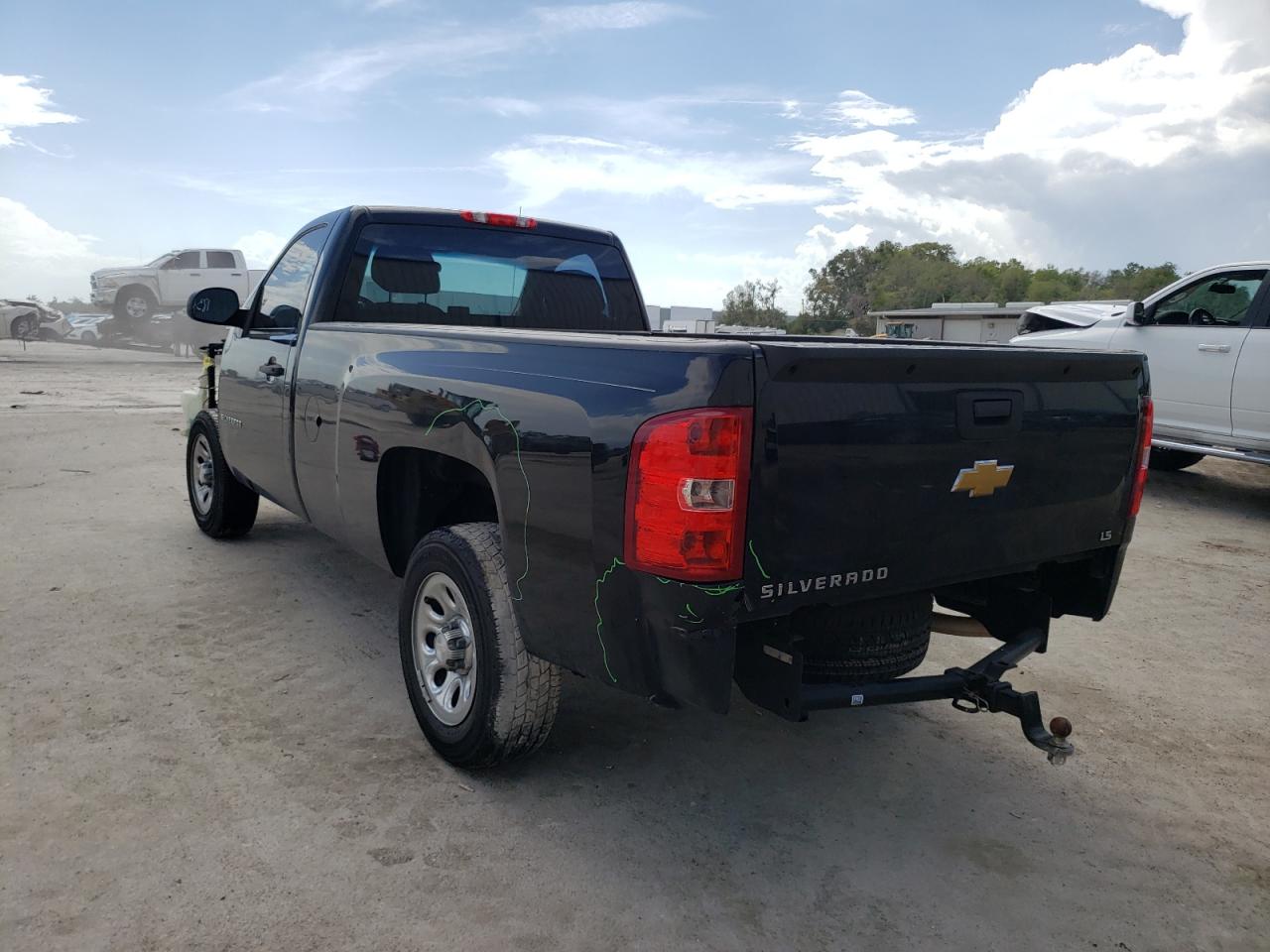 Photo 3 from auction – 2013 CHEVROLET SILVERADO with VIN 1GCNCPEX0DZ361547