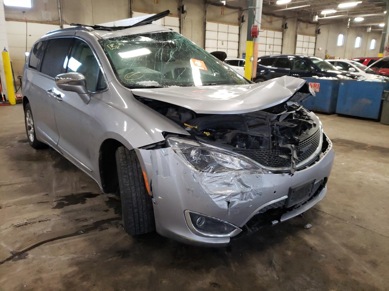 CHRYSLER PACIFICA L 2017 with VIN 2C4RC1GG1HR620414 - Photo from auction