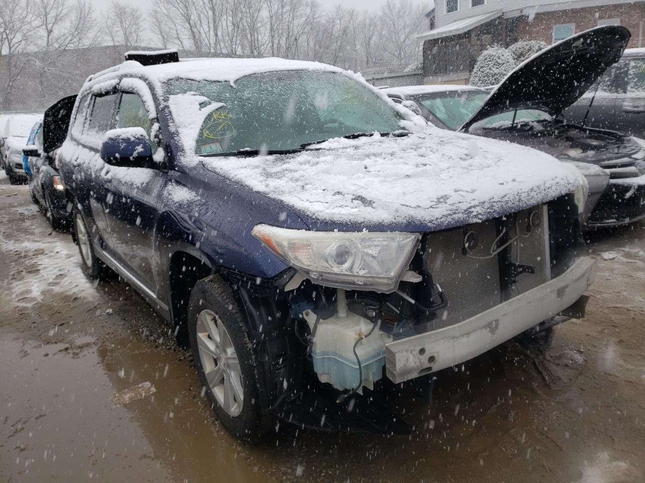 TOYOTA HIGHLANDER 2011 with VIN 5TDBK3EH5BS061573 - Photo from auction