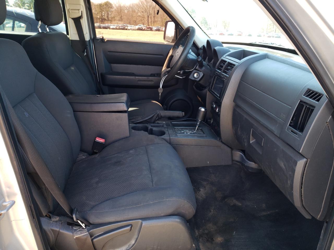 Photo 5 from auction – 2011 DODGE NITRO HEAT with VIN 1D4PT4GK7BW597395