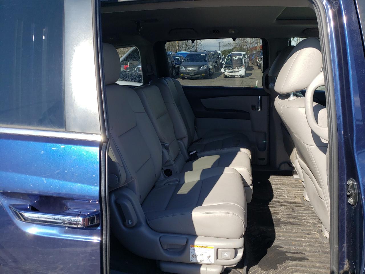 Photo 6 from auction – 2015 HONDA ODYSSEY EX with VIN 5FNRL5H65FB090180