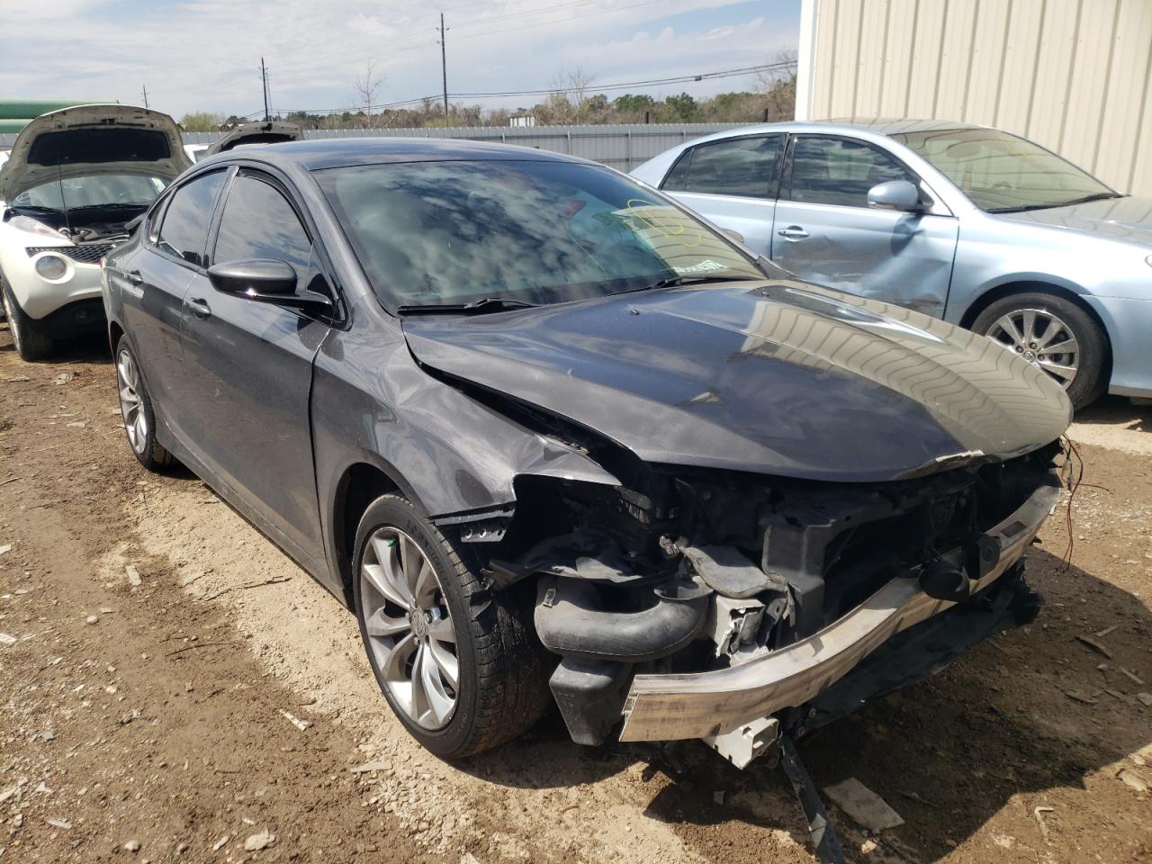 CHRYSLER 200 S 2015 with VIN 1C3CCCBG8FN517949 - Photo from auction