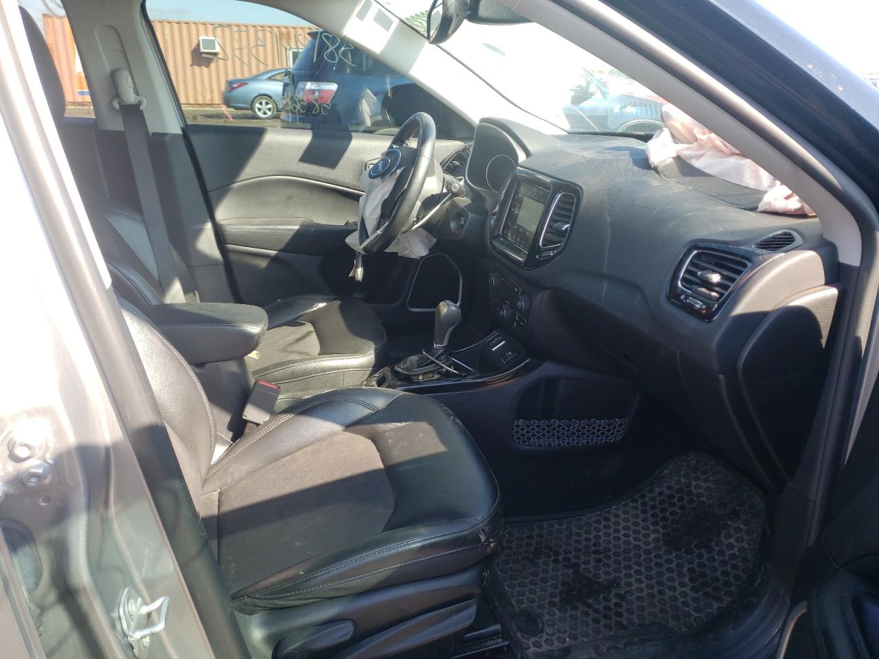 Photo 5 from auction – 2018 JEEP COMPASS LA with VIN 3C4NJCBB8JT358907