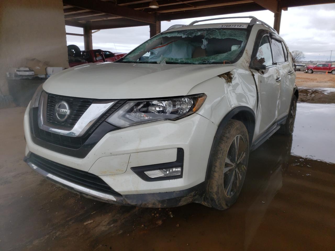 Photo 2 from auction – 2018 NISSAN ROGUE S with VIN 5N1AT2MT3JC826185