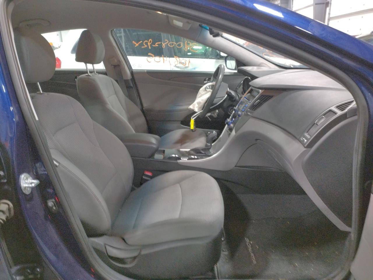 Photo 5 from auction – 2012 HYUNDAI SONATA GLS with VIN 5NPEB4AC3CH446957