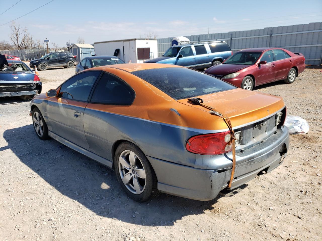 Photo 3 from auction – 2005 PONTIAC GTO with VIN 6G2VX12U75L367966