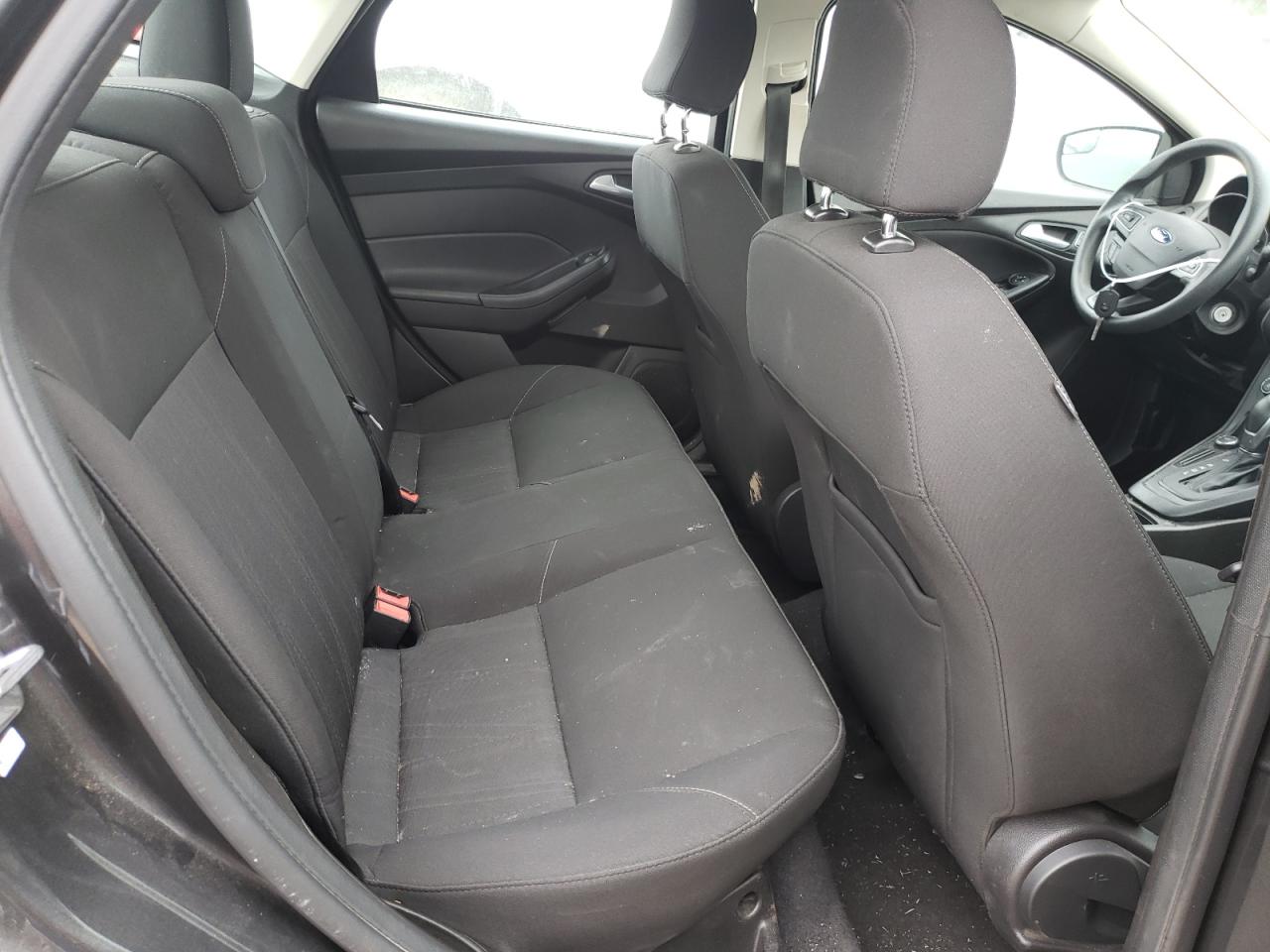 Photo 6 from auction – 2016 FORD FOCUS SE with VIN 1FADP3F28GL292566