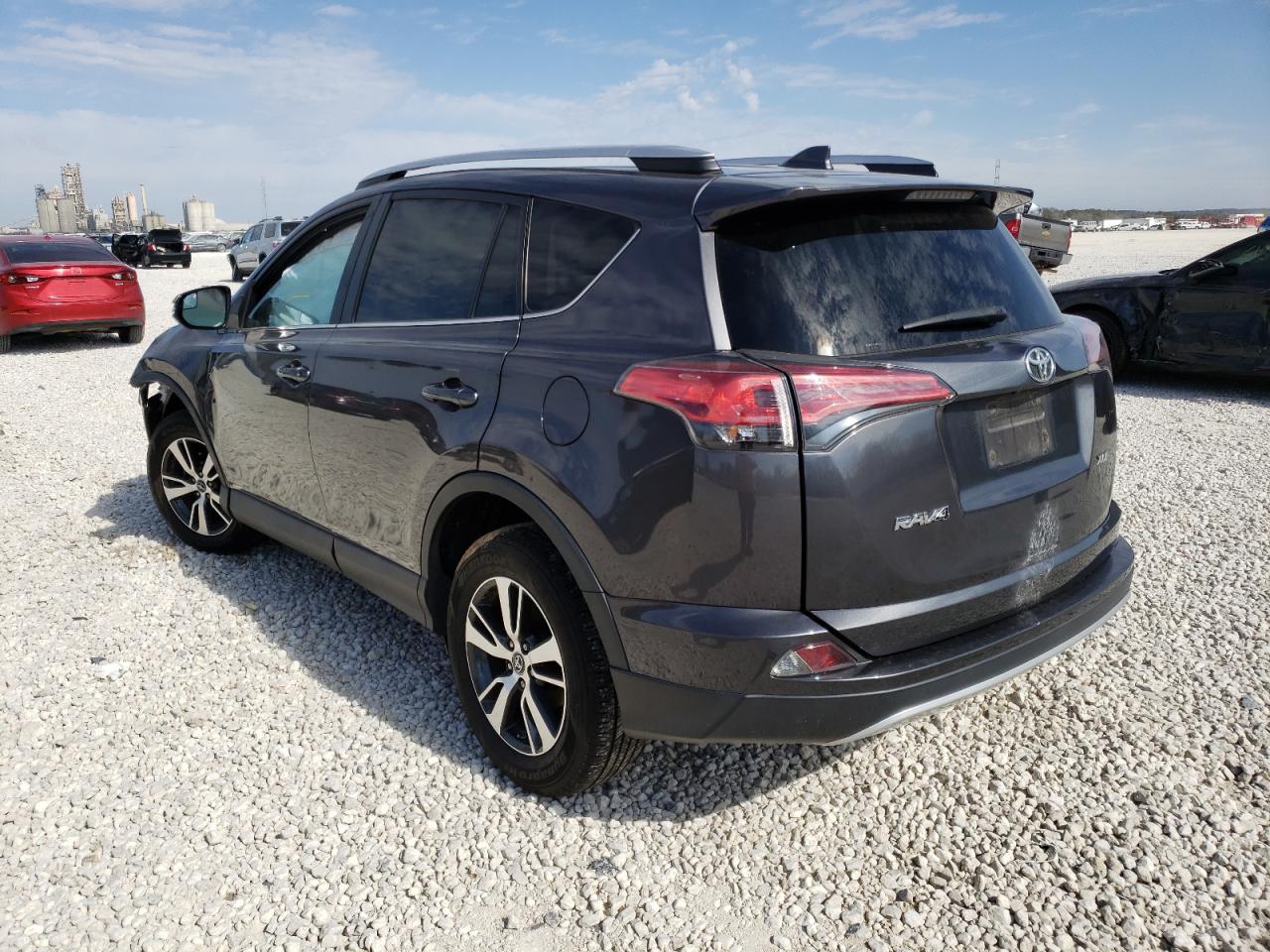 Photo 3 from auction – 2016 TOYOTA RAV4 XLE with VIN 2T3WFREV2GW280222