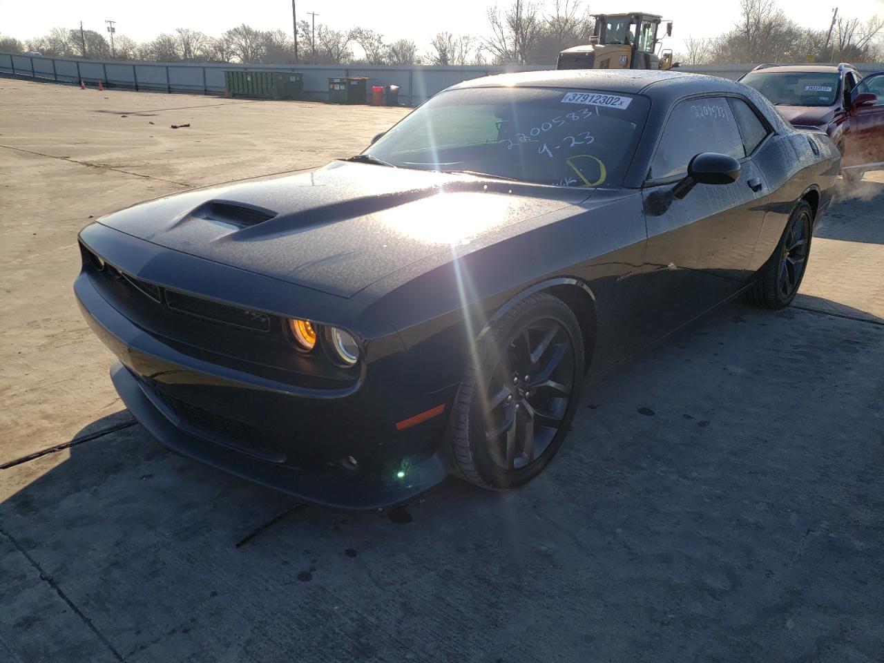 Photo 2 from auction – 2019 DODGE CHALLENGER with VIN 2C3CDZBT0KH512163