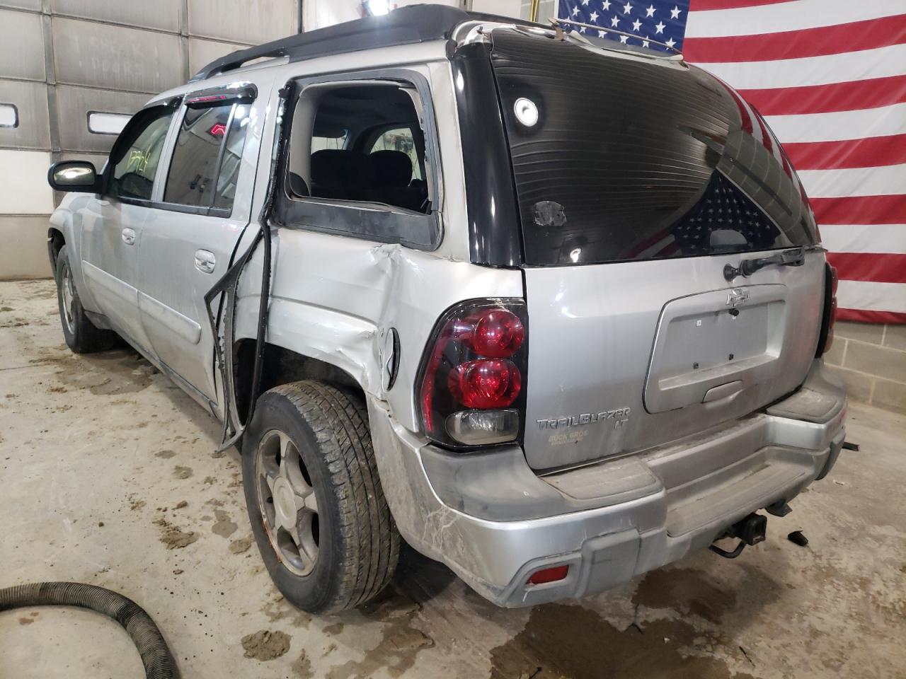 Photo 3 from auction – 2005 CHEVROLET TRAILBLAZE with VIN 1GNET16S756112835