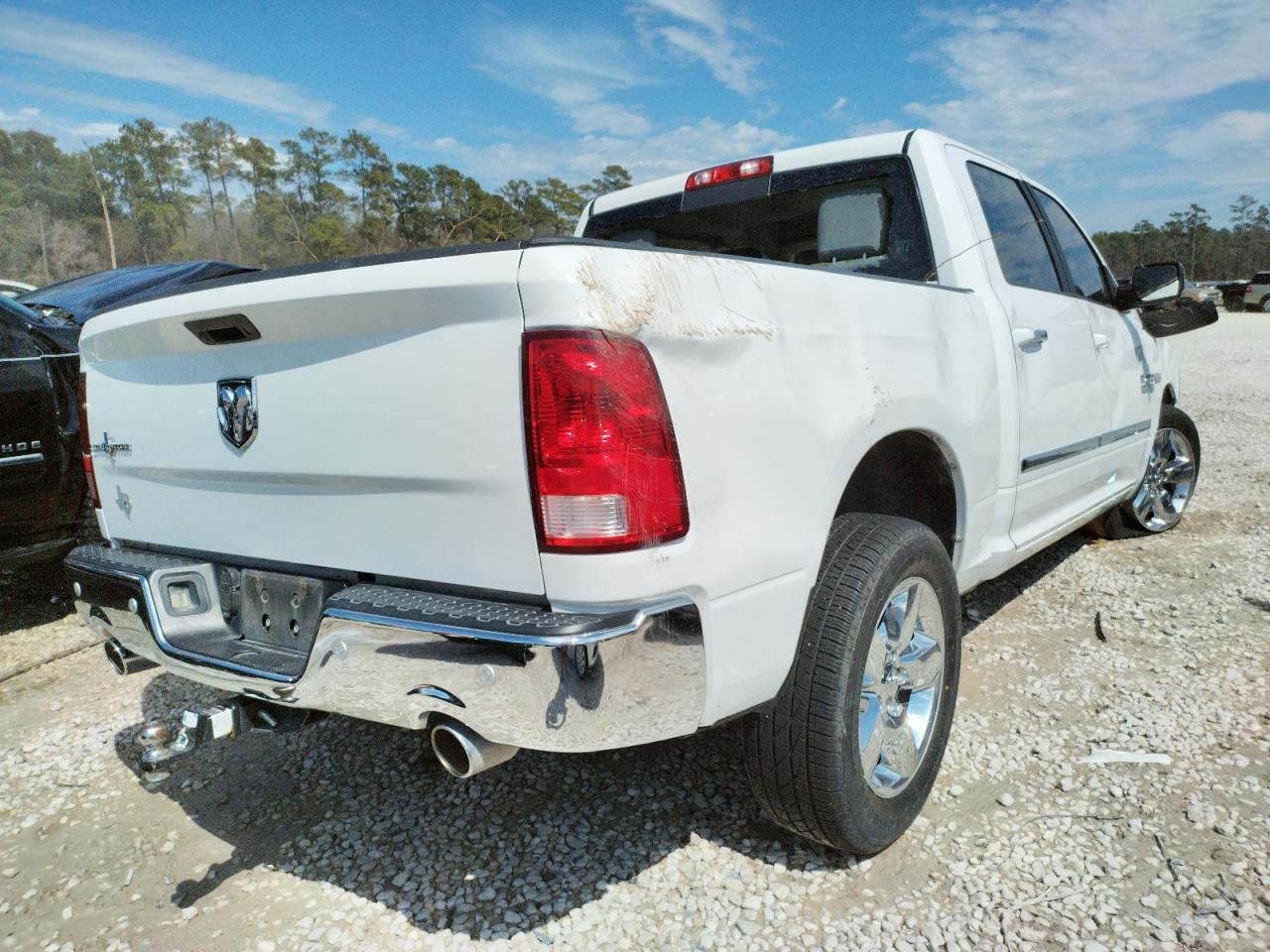 Photo 4 from auction – 2017 RAM 1500 SLT with VIN 3C6RR6LT3HG602170