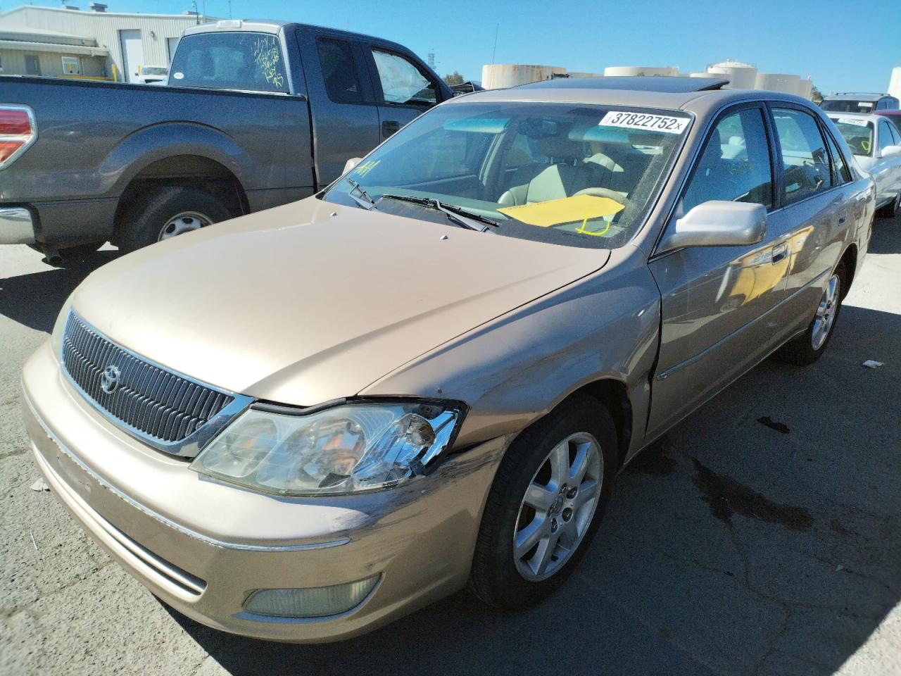 Photo 2 from auction – 2001 TOYOTA AVALON XL with VIN 4T1BF28B61U163976
