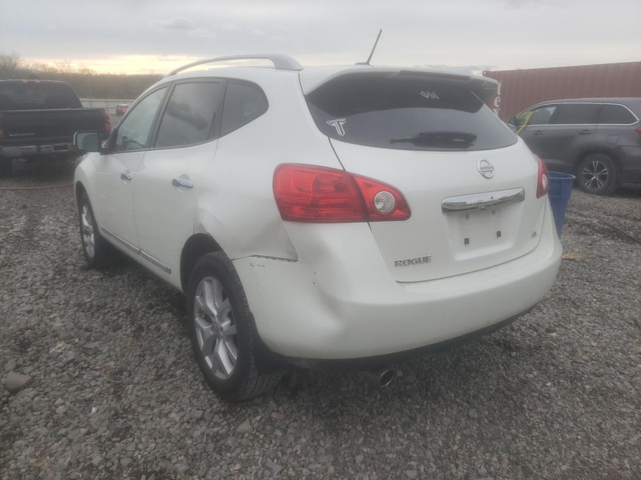 Photo 3 from auction – 2011 NISSAN ROGUE S with VIN JN8AS5MT2BW166668
