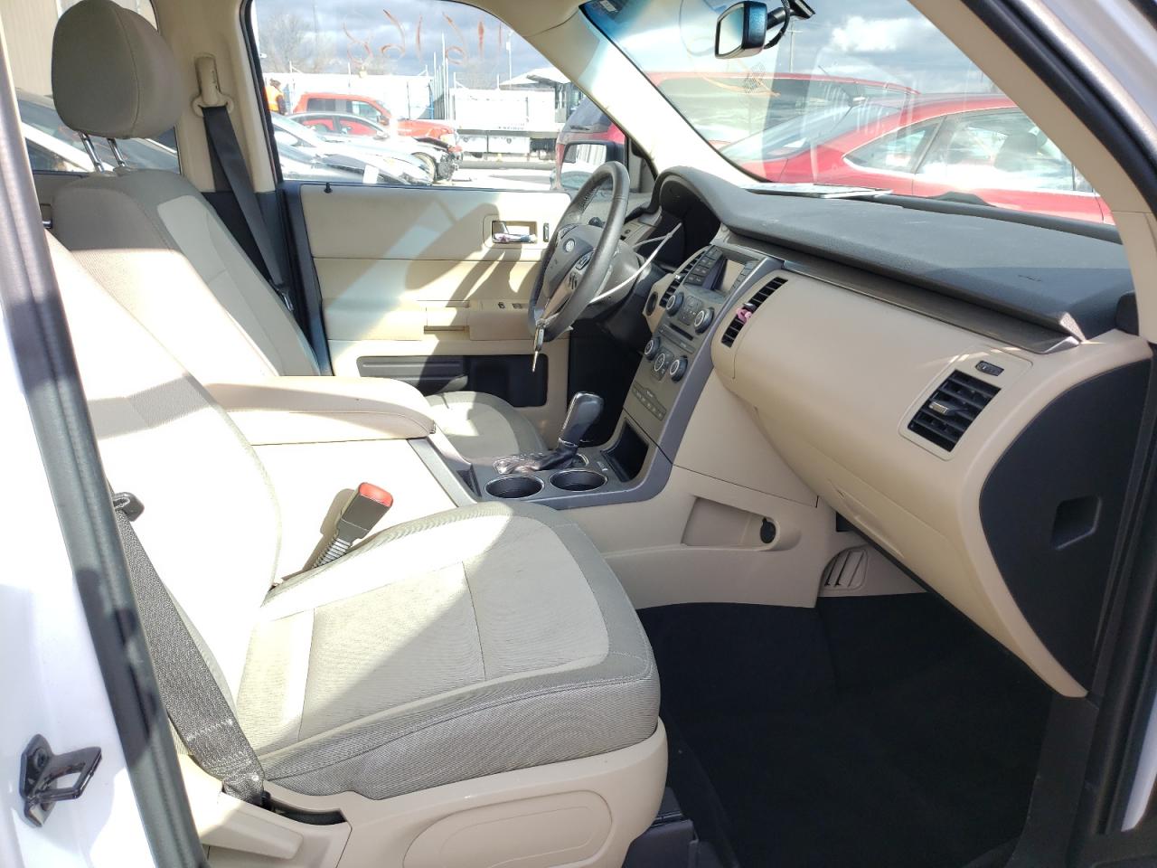 Photo 5 from auction – 2014 FORD FLEX SE with VIN 2FMGK5B8XEBD25930