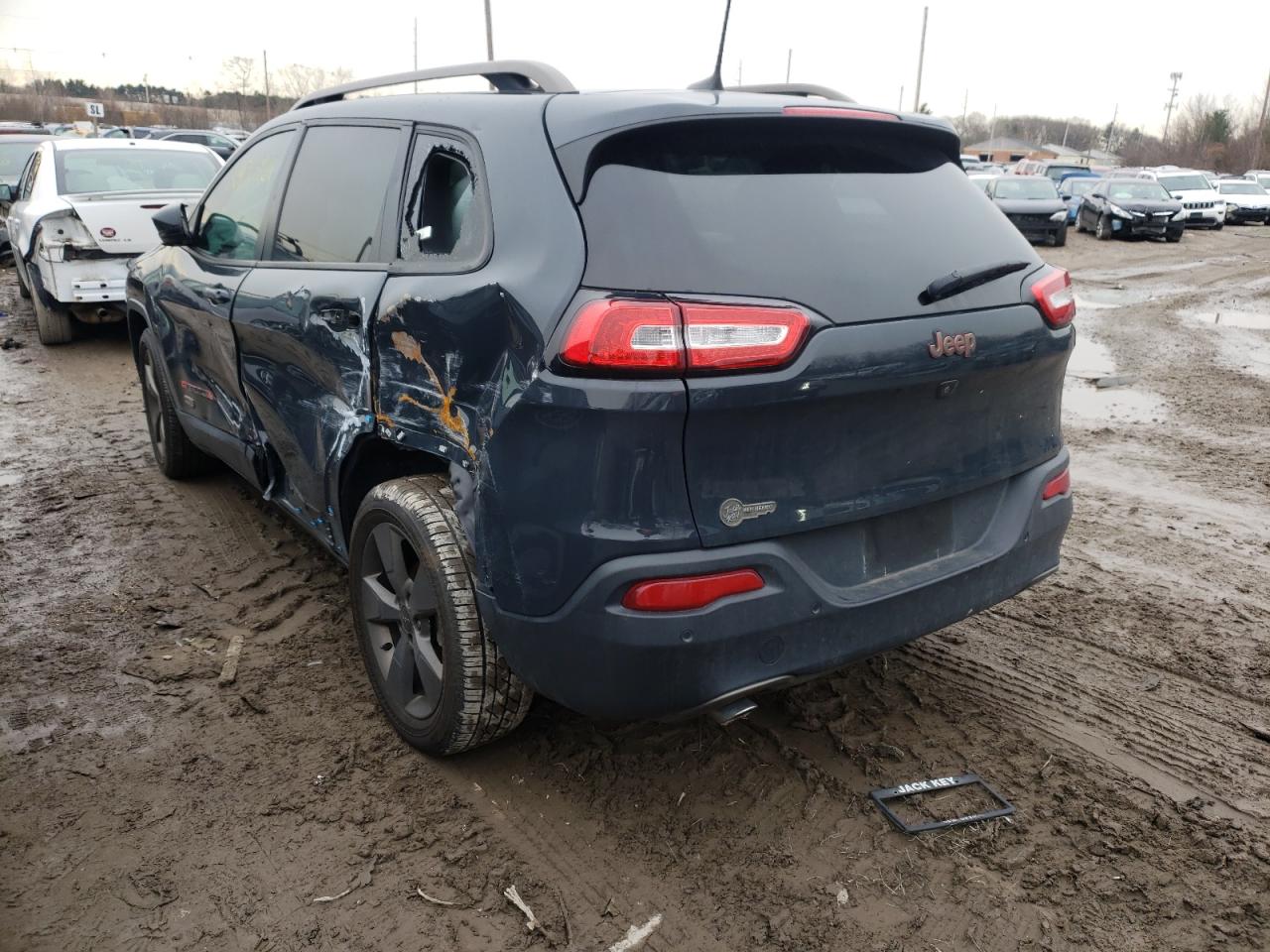 Photo 9 from auction – 2016 JEEP CHEROKEE L with VIN 1C4PJLCB1GW256696