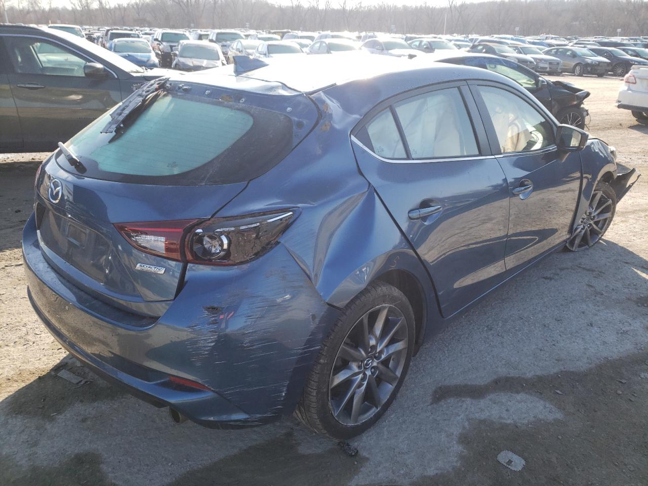 Photo 4 from auction – 2018 MAZDA 3 TOURING with VIN 3MZBN1L39JM264769