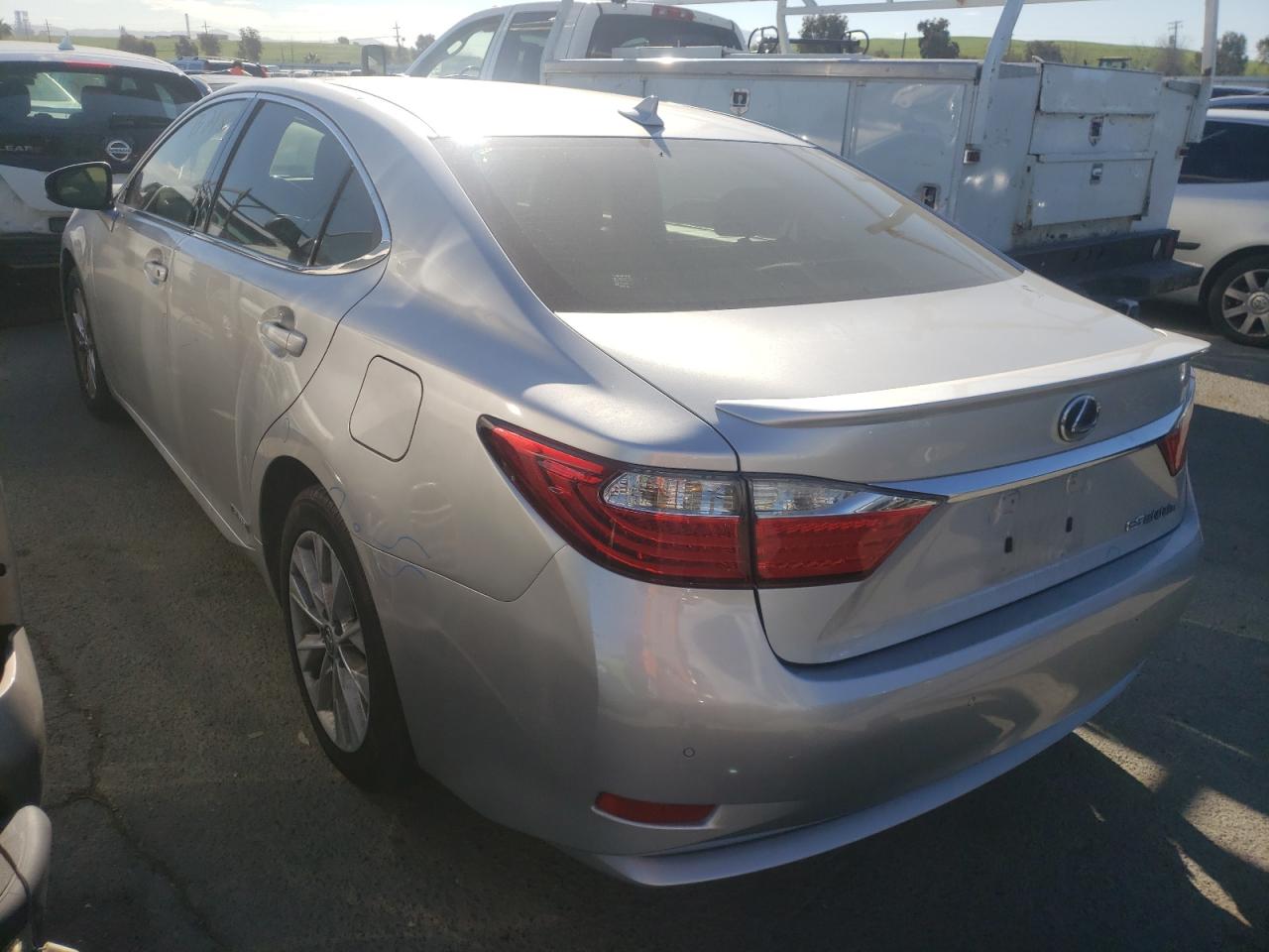 Photo 3 from auction – 2014 LEXUS ES 300H with VIN JTHBW1GG6E2070015