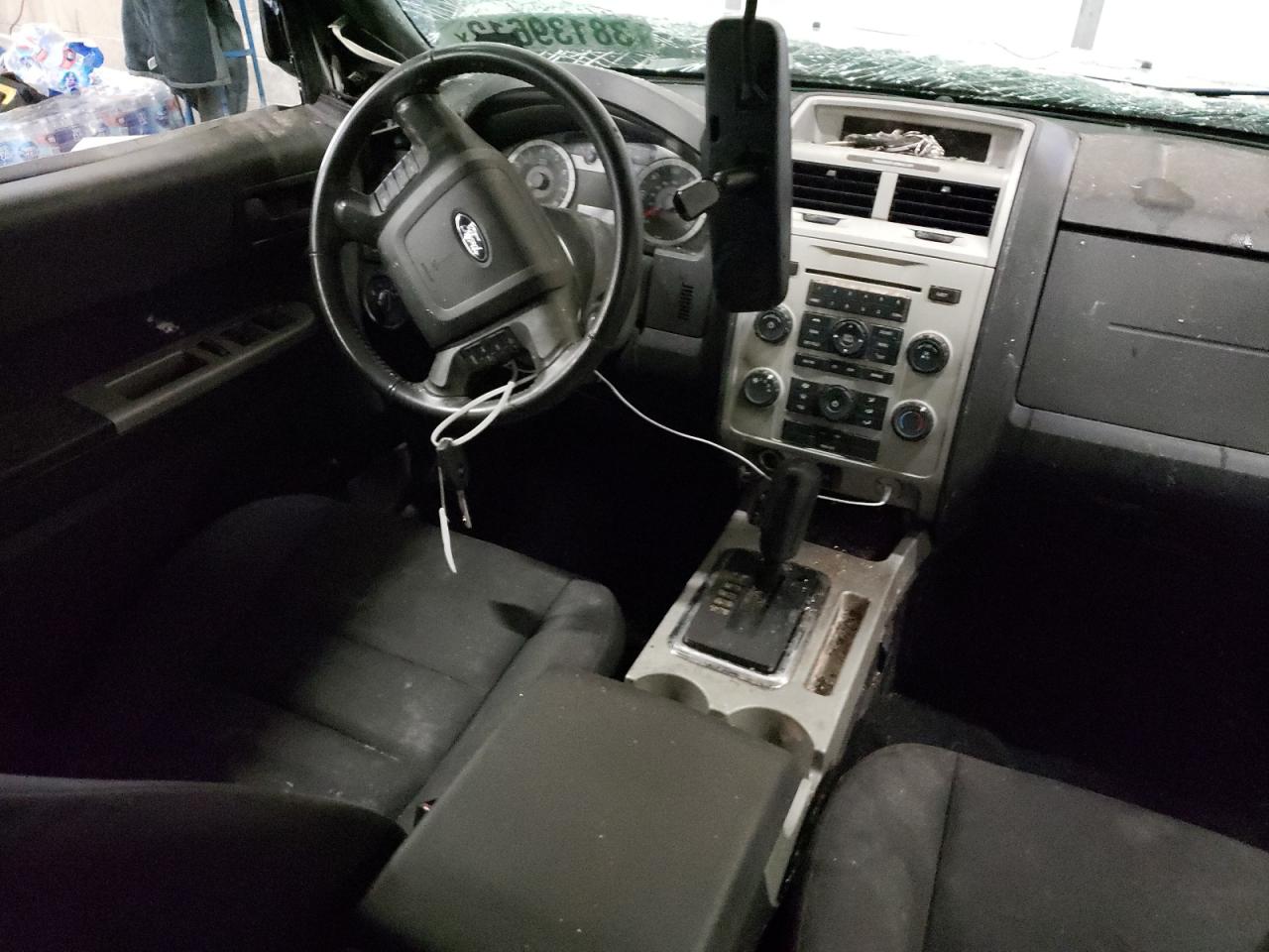 Photo 9 from auction – 2011 FORD ESCAPE XLT with VIN 1FMCU9DGXBKA57385