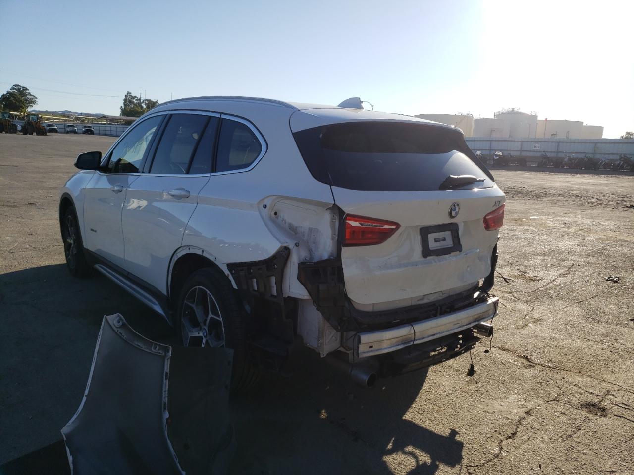 Photo 3 from auction – 2017 BMW X1 XDRIVE2 with VIN WBXHT3C31H5F70126