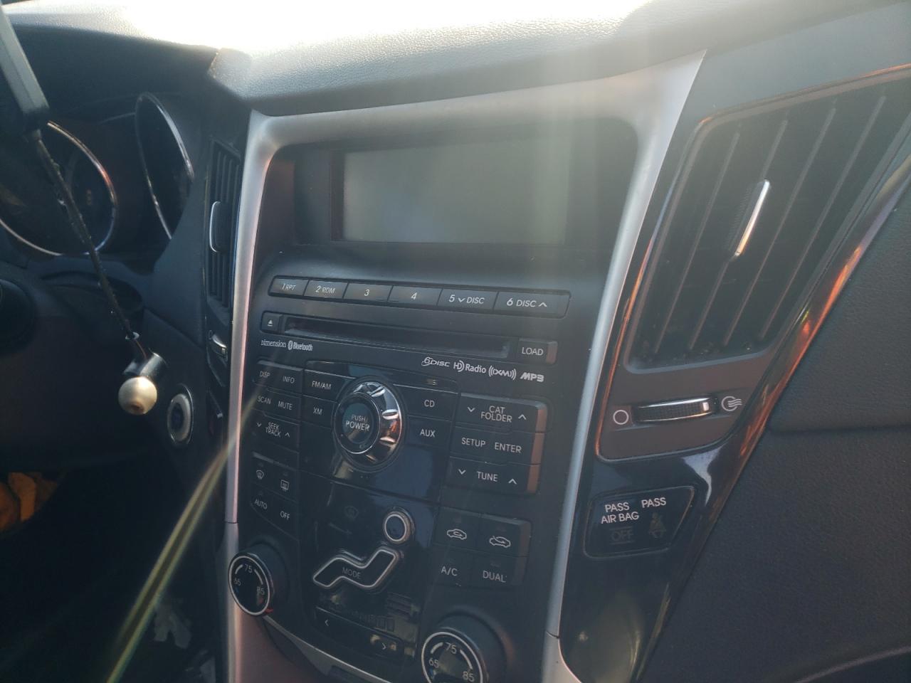 Photo 9 from auction – 2011 HYUNDAI SONATA SE with VIN 5NPEC4AC0BH081472