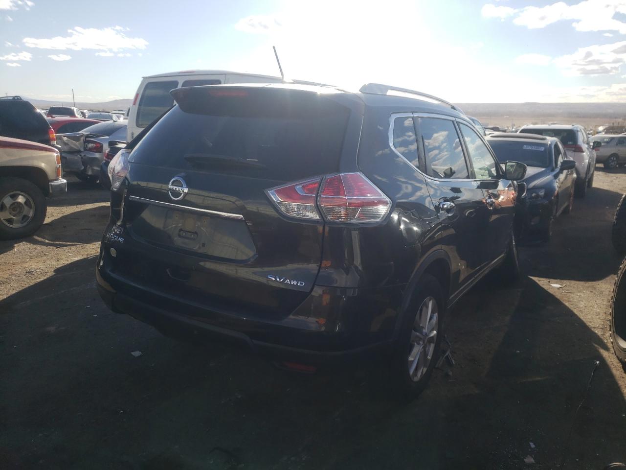 Photo 4 from auction – 2016 NISSAN ROGUE S with VIN JN8AT2MV5GW137864