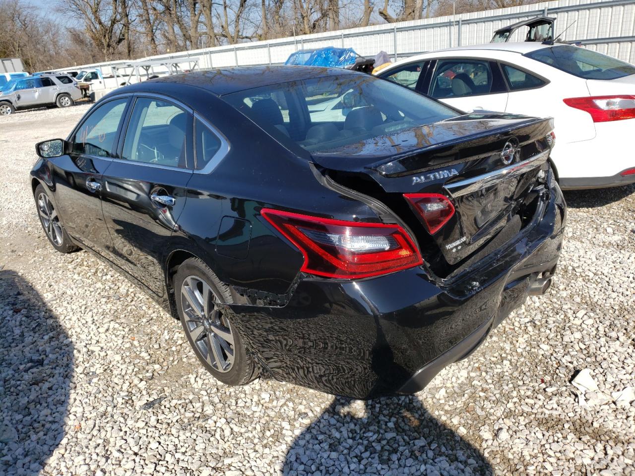 Photo 3 from auction – 2017 NISSAN ALTIMA 2.5 with VIN 1N4AL3APXHC473350