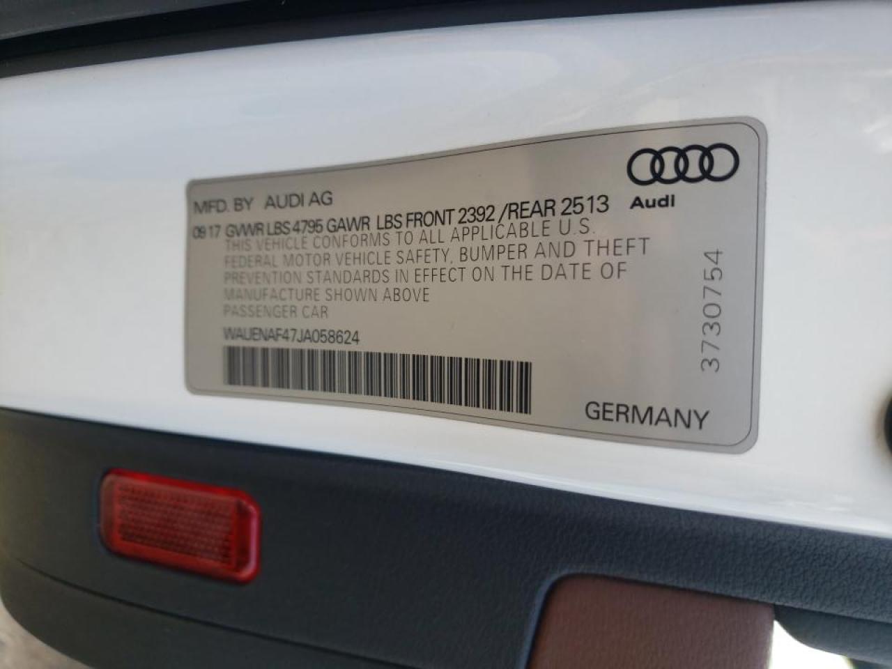 Photo 10 from auction – 2018 AUDI A4 PREMIUM with VIN WAUENAF47JA058624