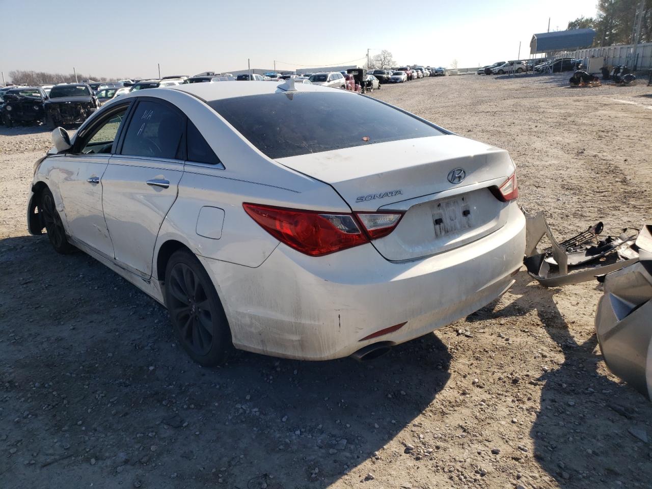 Photo 3 from auction – 2011 HYUNDAI SONATA SE with VIN 5NPEC4AC7BH231867