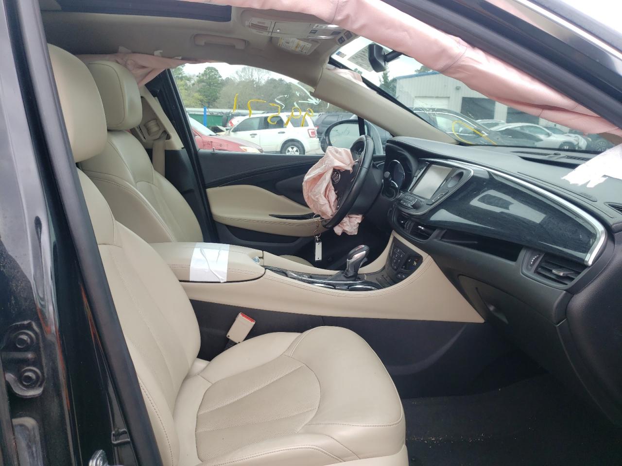 Photo 5 from auction – 2017 BUICK ENVISION E with VIN LRBFXBSA8HD177437