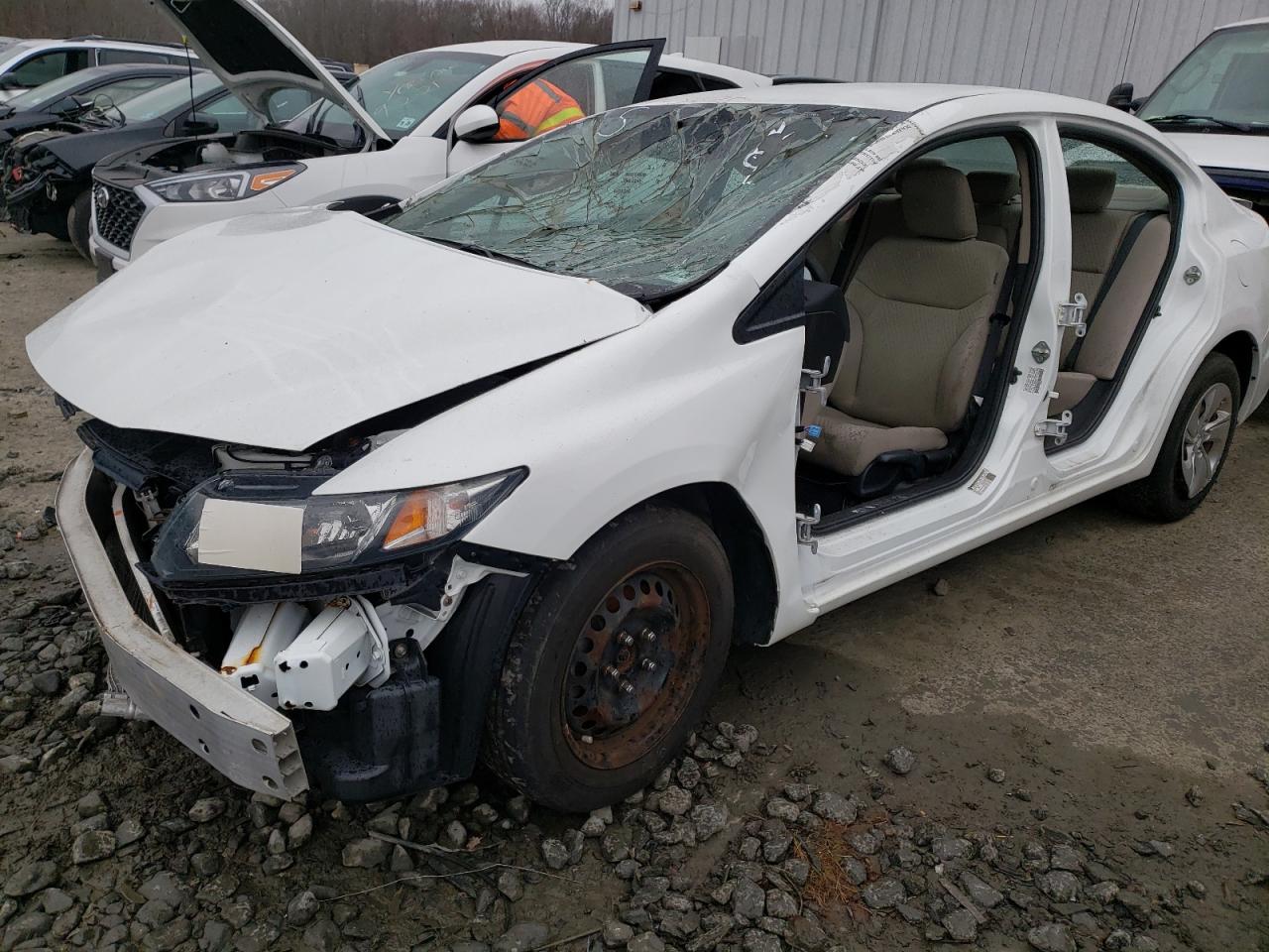 Photo 2 from auction – 2015 HONDA CIVIC LX with VIN 19XFB2F5XFE707853