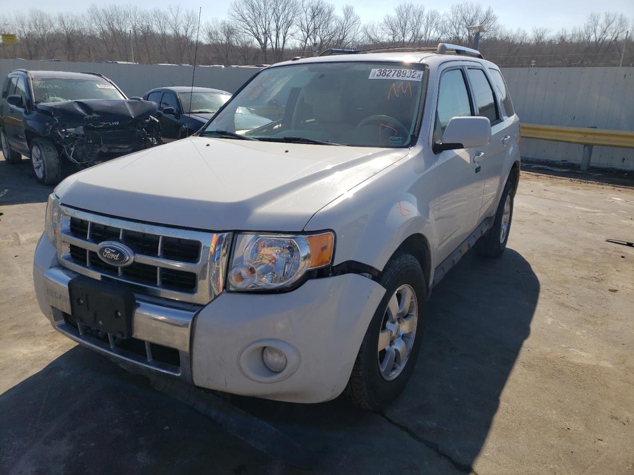 Photo 2 from auction – 2012 FORD ESCAPE LIM with VIN 1FMCU0EG8CKC67110